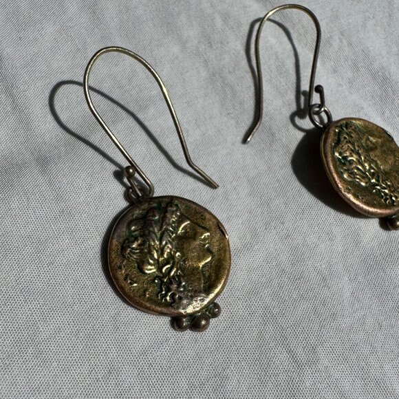 Gold Intaglio Cameo Roman Coin Style Drop Earrings - Picture 4 of 10